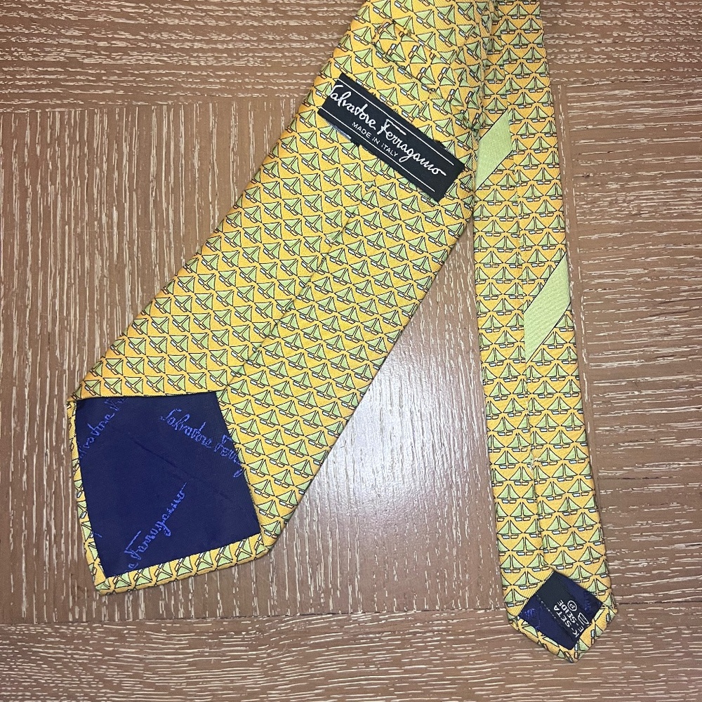 Salvatore Ferragamo Yellow 100% Silk Tie with Light Blue Sailboats - Picture 3 of 6